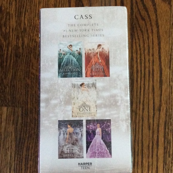 Harper Teen Complete #1 NYT Bestselling Series by Kiera Cass NWOT - Picture 3 of 7
